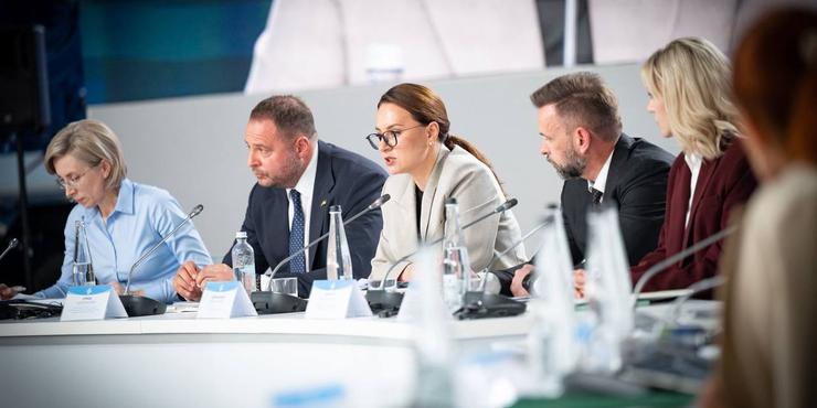 Свириденко розповіла про особливості держбюджету України на 2026 рік: 120 млрд грн на освіту, 15 млрд грн - на житло для ВПО