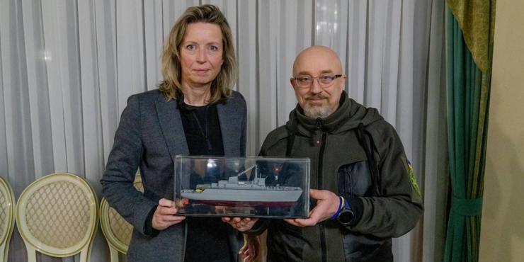 Нідерланди передадуть Україні два тральщики для розмінування