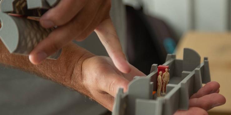 У Києві встановили перше бетонне укриття, що рятує під час обстрілів: як воно виглядає