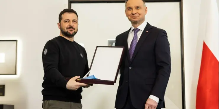 Президент Польщі Навроцький позбавив Зеленського найвищої державної нагороди — Ордена Білого Орла