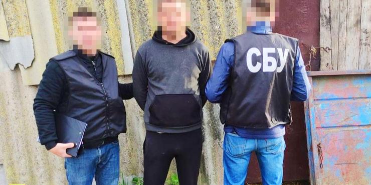 СБУ затримала зрадника, який “здавав” українців на блокпостах РФ під час битви за Миколаївщину