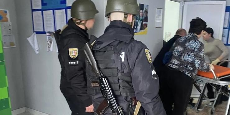 На Закарпатті депутат підірвав гранати: постраждали 26 людей