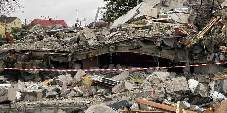 РФ атакувала Україну безпілотниками і ракетам: пошкоджено приватні будинки, поранено дитину