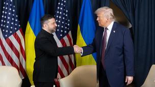 Зеленський поговорив з Трампом після успішної атаки ЗСУ на Москву Зеленський і Трамп у Давосі