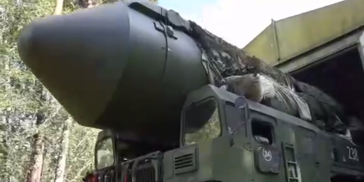 Кремль вчергове лякає світ ядерним ударом: зі сховища на чергування вивели ракетний комплекс "Ярс"
