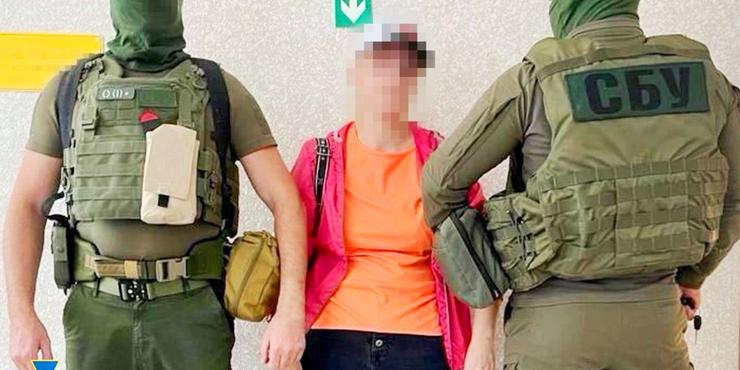 СБУ викрила зрадницю, яка “наводила” удари на українських десантників поблизу Бахмута