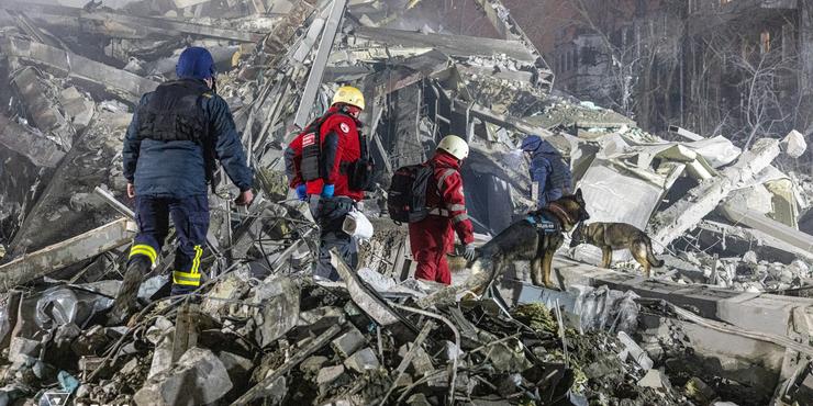 У Харкові під завалами багатоповерхівки знайшли тіла 3-річної дитини та жінки
