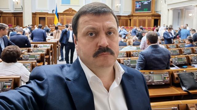 ВАКС визнав винним екснардепа Деркача у держзраді