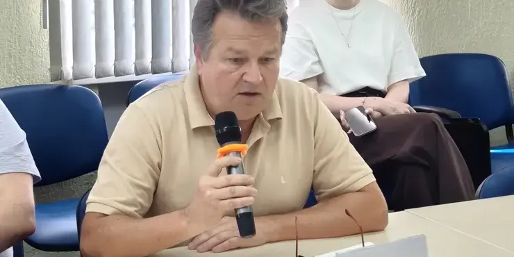 Керівник Центру суспільного розвитку «Інтер-акція» Валерій Фісун Керівник Центру суспільного розвитку «Інтер-акція» Валерій Фісун
