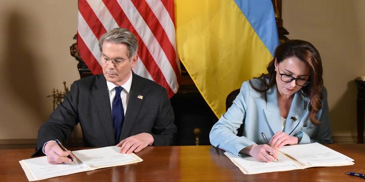 Україна і США підписали угоду про корисні копалини і створення фонду відбудови: які основні положення документа