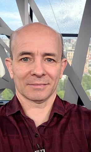 «Якщо Корецький виглядатиме розумнішим за Зеленського, довго він не протримається», — економіст Кушнірук