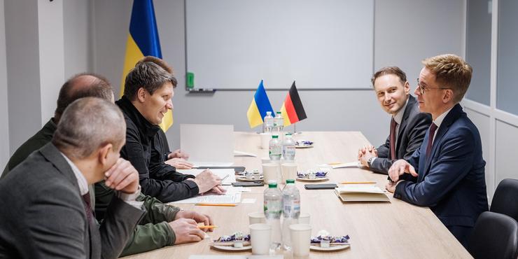 Міноборони України запропонувало Німеччині спільні проєкти з виробництва систем ППО та ПРО: що відомо