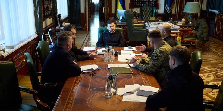 Понад 40% українців після війни не хочуть бачити нинішніх чиновників при владі, - опитування