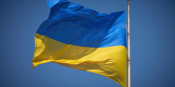 Захист життя та свободи народів від Путіна – це достойне вшанування памʼяті тих, хто не дозволив Гітлеру підкорити Європу і світ, - Зеленський