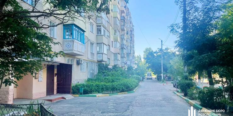На Одещині родина поліцейських переїхала пенсіонерку та втекла