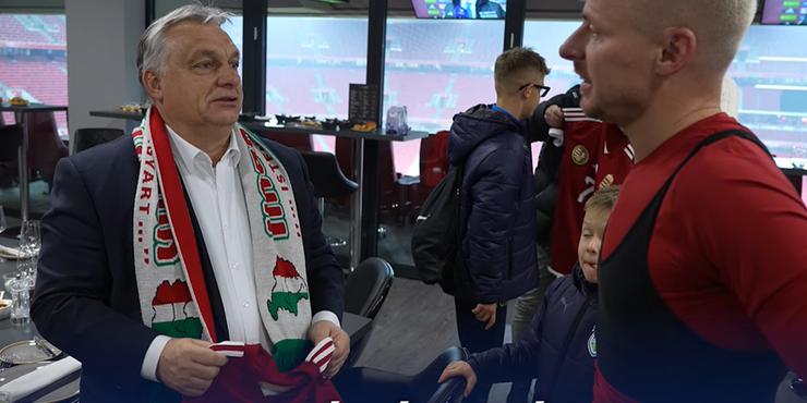 Україна очікує вибачень за витівку Орбана, який вигуляв шарф з зображенням "Великої Угорщини"