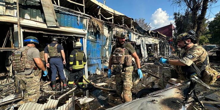 Серед загиблих у Костянтинівці є дитина, кількість поранених зросла майже удвічі: подробиці від МВС