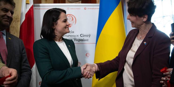 Тихановська під час візиту до Києва відкрила Місію демократичних сил України
