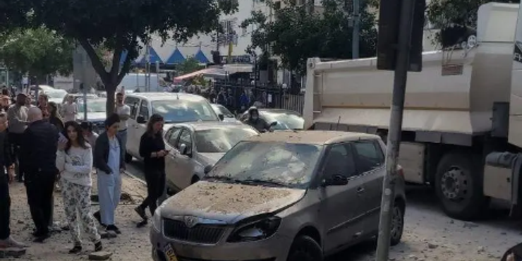 Уламки іранської касетної ракети впали впритул до посольства України в Ізраїлі, — Сибіга