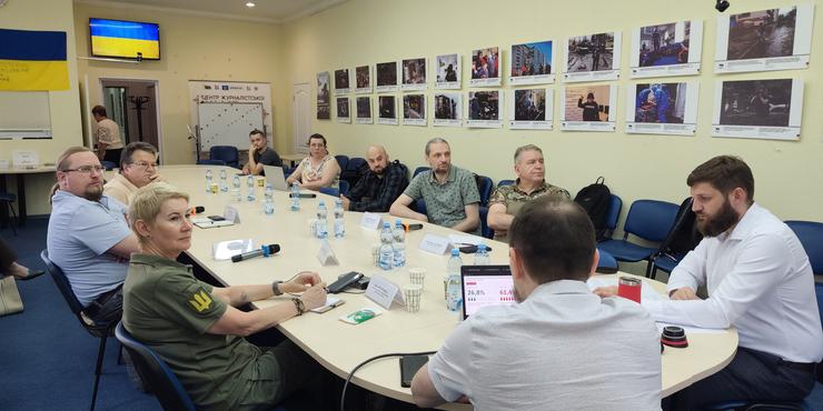 Круглий стіл "Політарени" : Повернення ветеранів: чи готове суспільство? Повернення ветеранів: чи готове суспільство?
