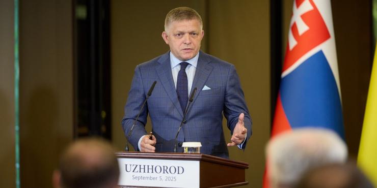 Фіцо закликав політичні сили Словаччини підписати звернення до Зеленського щодо "Дружби"