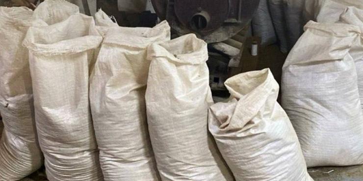 На Черкащині БЕБ викрило підпільну фабрику із виробництва сигарет На Черкащині БЕБ викрило підпільну фабрику із виробництва сигарет