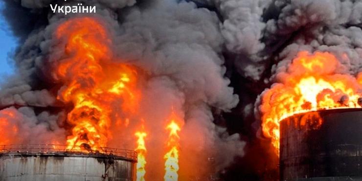Cили оборони України уразили два мости і військові об’єкти Росії: що відомо