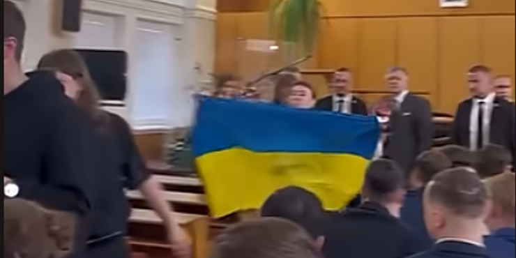 У Словаччині студенти покинули зустріч з Фіцо через його заяву, що він проти допомоги Україні