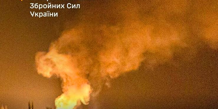 Сили оборони України уразили нафтобази РФ у Криму, пункт управління ФСБ та військові об’єкти противника