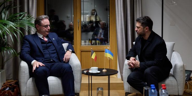 Україна отримає від Бельгії десять винищувачів F-16 до кінця року — прем'єр де Вевер Барт де Вевер и Володимир Зеленський