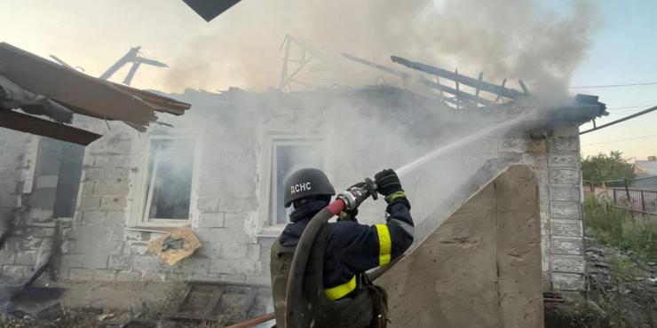 Дрон атакував мікроавтобус на Дніпропетровщині: є загиблий та постраждалі