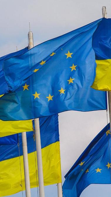 Законопроєкт про нацменшини на вимогу Угорщини: на які ризики йде Україна заради вступу в ЄС Законопроєкт про нацменшини на вимогу Угорщини: на які ризики йде Україна заради вступу в ЄС
