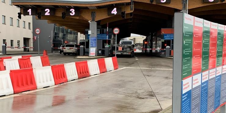 Українці почали масово повертатися з-за кордону: деталі